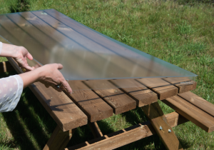 PROTECTION DE TABLE COVRATO COVRATO HARLOR PLASTIC PROTEGE TABLE PLEXI TRANSPARENT RIGIDE DESIGN PROTEGE NAPPE PLASTIQUE PROTECTION TABLE DE JARDIN PROTEGE TABLE BOIS AUVERGNE RHONE ALPES LOIRE 42 SAINT ETIENNE LYON 69 FRANCE LA TALAUDIERE