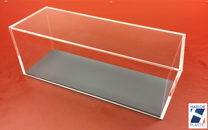 Vitrine en plexi transparent à 6 étages (échelle 1 :18)