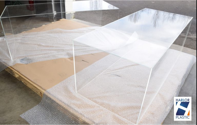 Vitrine En Plexiglas Sur Mesure – 35 X 25 X 18,5 Cm, Protection Et Exposition