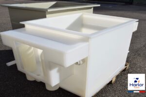 CUVE RECTANGULAIRE EN  PVDF POUR STOCKAGE D’UN BAIN ACIDE CHAUD