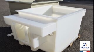 CUVE RECTANGULAIRE EN  PVDF POUR STOCKAGE D'UN BAIN ACIDE CHAUD