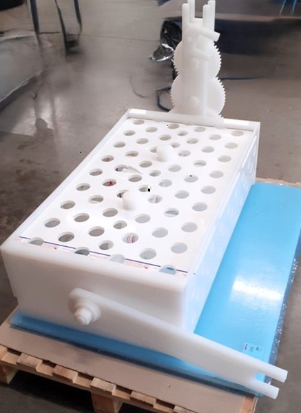 HARLOR PLASTIC - PANIER PVDF POUR TRAITEMENT DE SURFACE DES METAUX