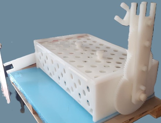 HARLOR PLASTIC TONNEAU PVDF SUR MESURE POURV TRAITEMENT DE SURFACE DES METAUX